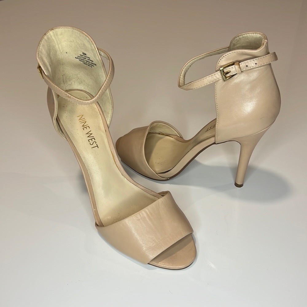 Nine West Leather Simple Nude Heels Sz 6